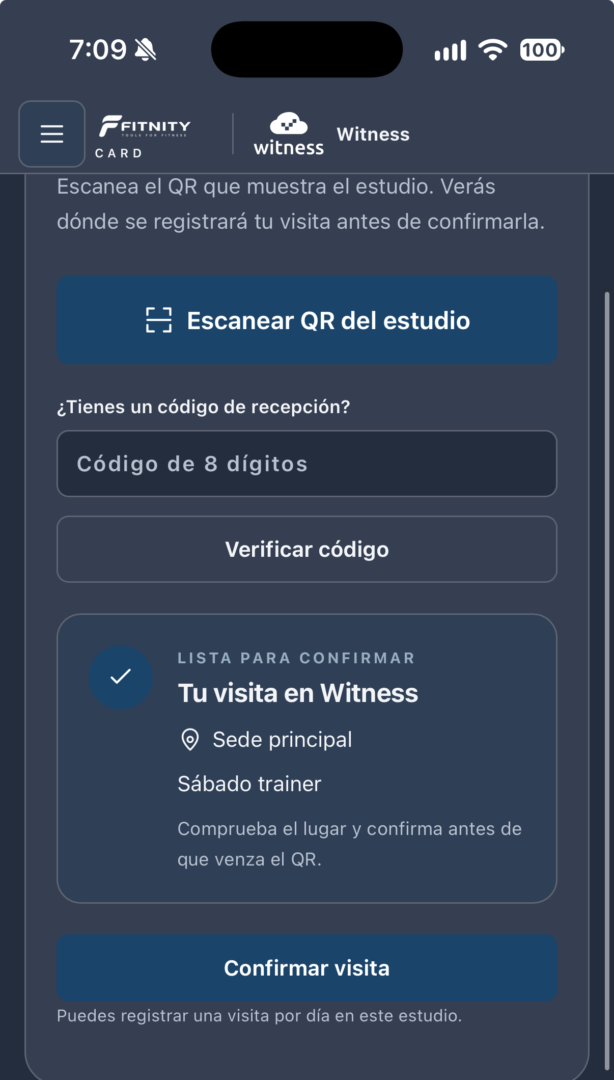Pantalla real de Fitnity Card en un estudio de prueba: el alumno revisa los datos del estudio antes de confirmar una visita.